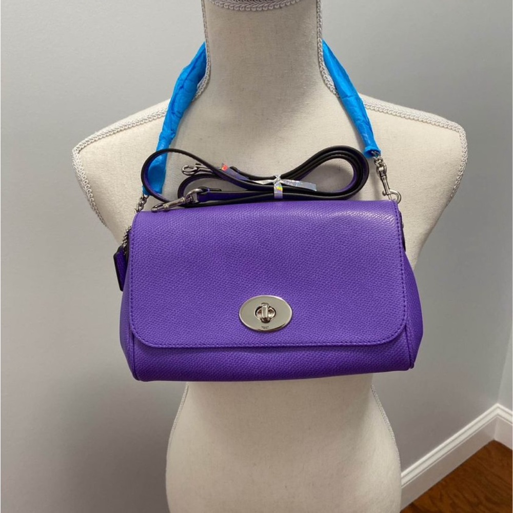 NEW WITH TAGS Authentic Coach